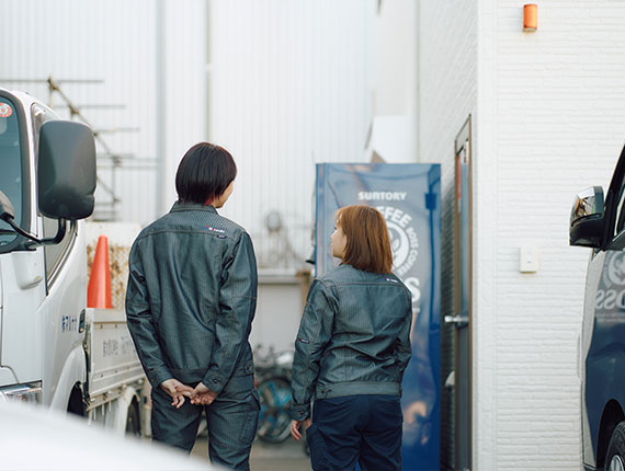 作業員の休日数を増やすための交代制休暇